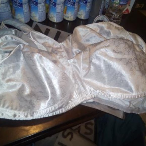 Jacquard Soft Cup Bra size 48E (2 set) - Picture 1 of 1